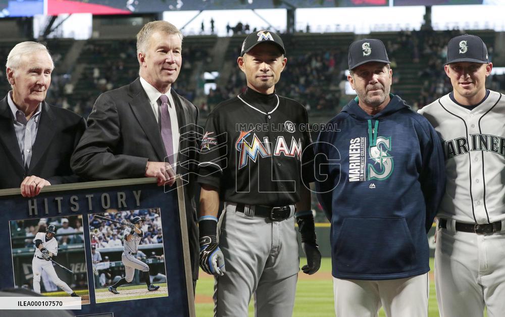 Baseball: Seattle celebrates Ichiro's 3,000-hit milestone
