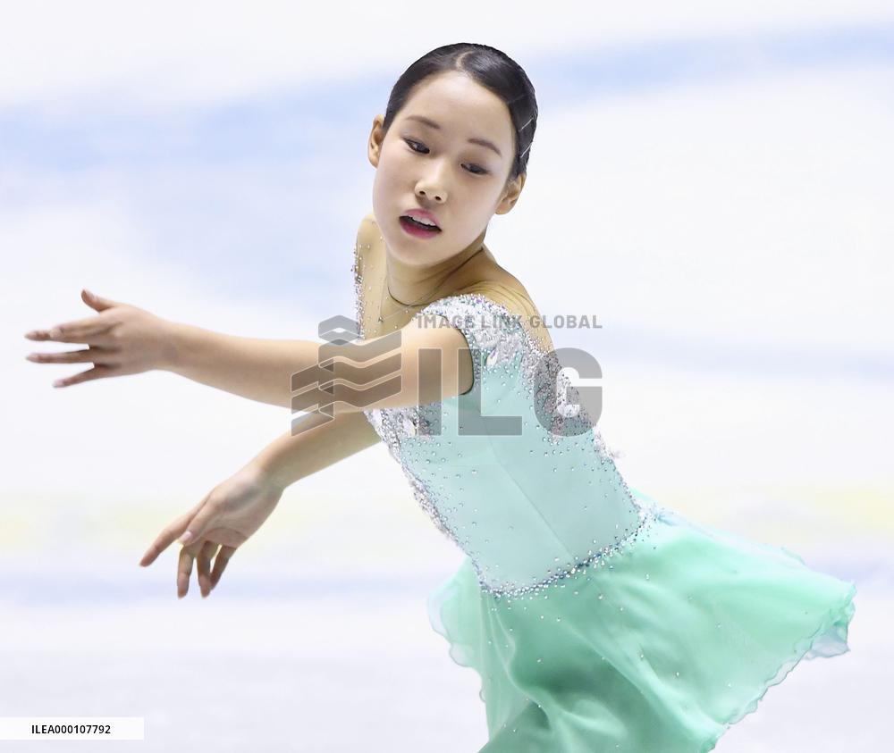 Mihara performs at Team Trophy