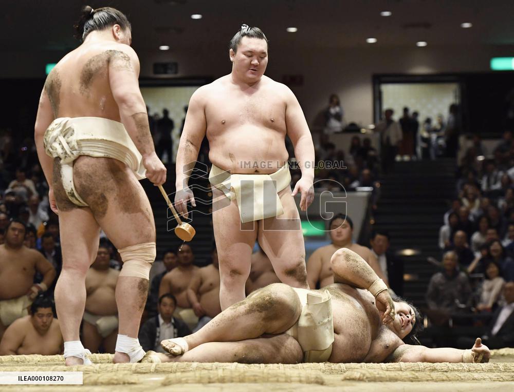 Sumo: Training-viewing event in Tokyo