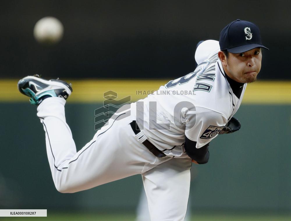 Baseball: Iwakuma gets no-decision in Mariners' win