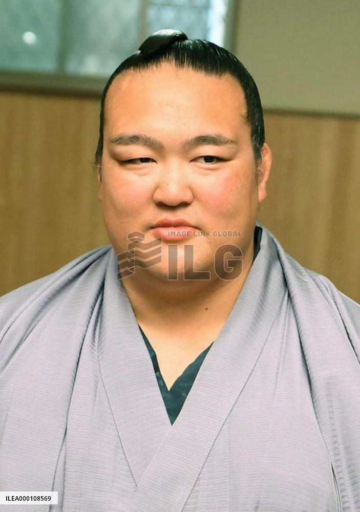 Sumo: Yokozuna Kisenosato fit to fight in summer meet