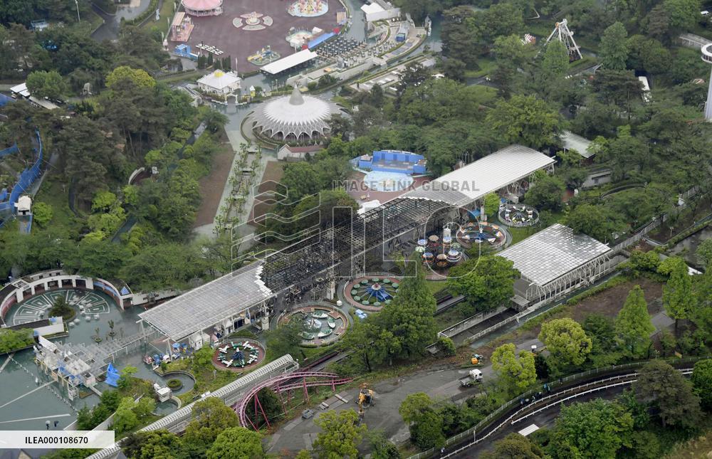 Fire breaks out at amusement park