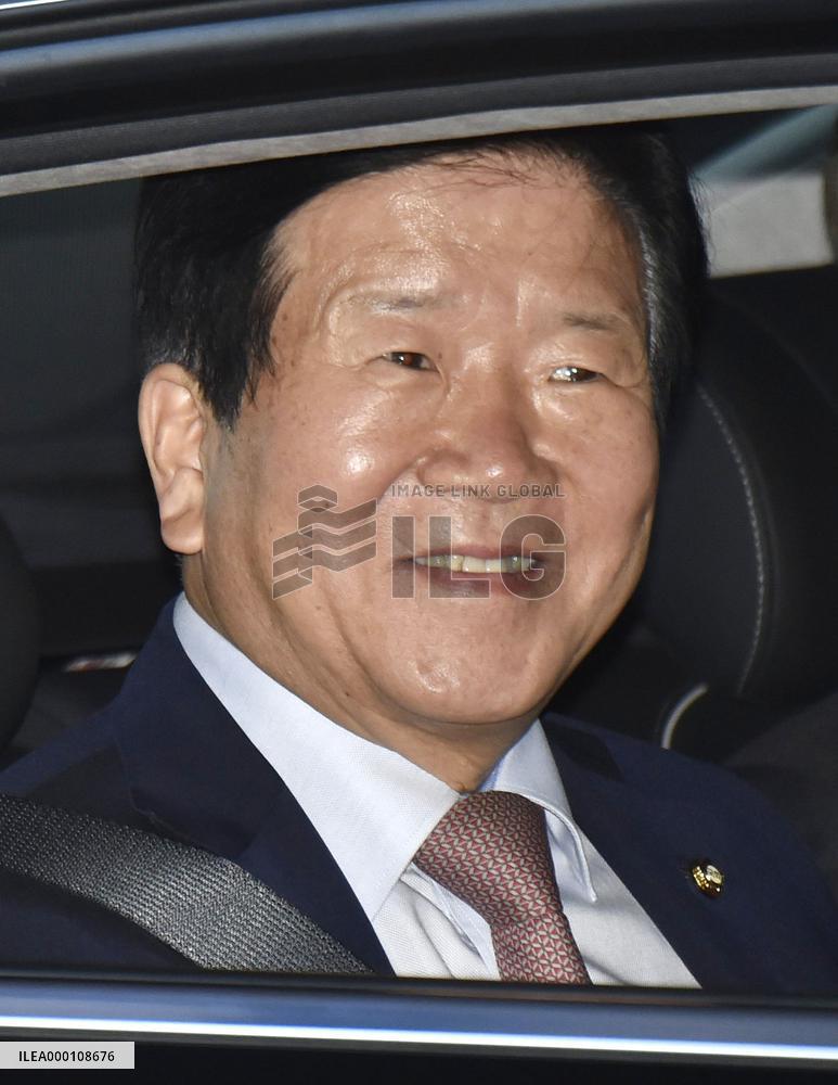 Delegations from 2 Koreas arrive in Beijing