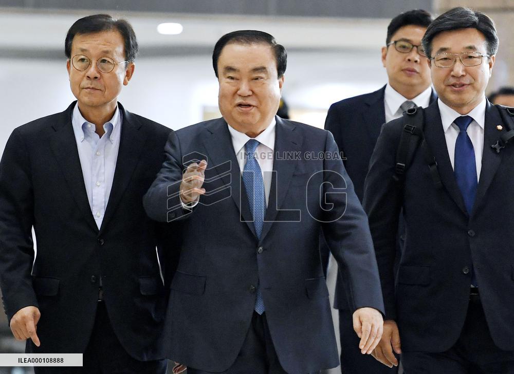 S. Korea envoy to discuss "comfort women" deal in Tokyo