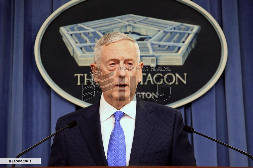 Pentagon chief seeks nonmilitary solution to N. Korea