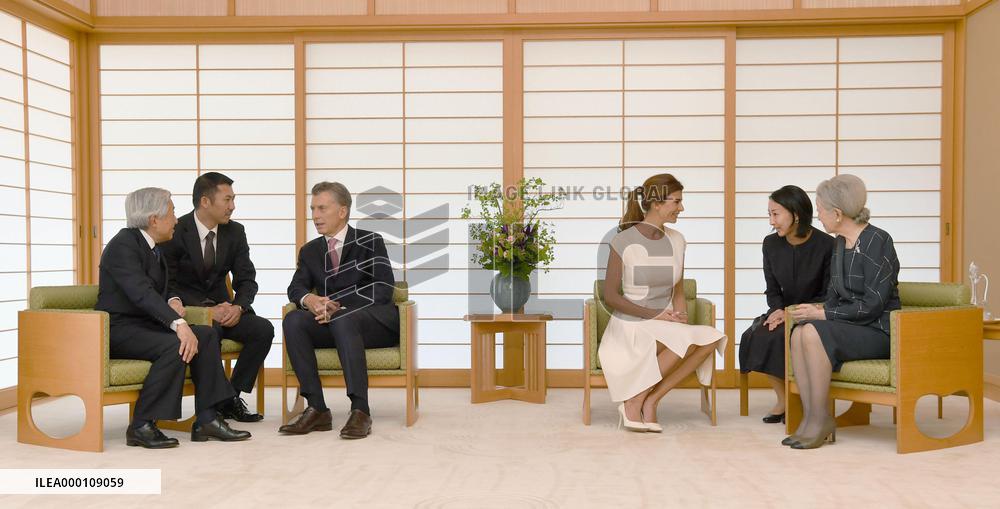 Japan's emperor, empress invite Argentine president to palace