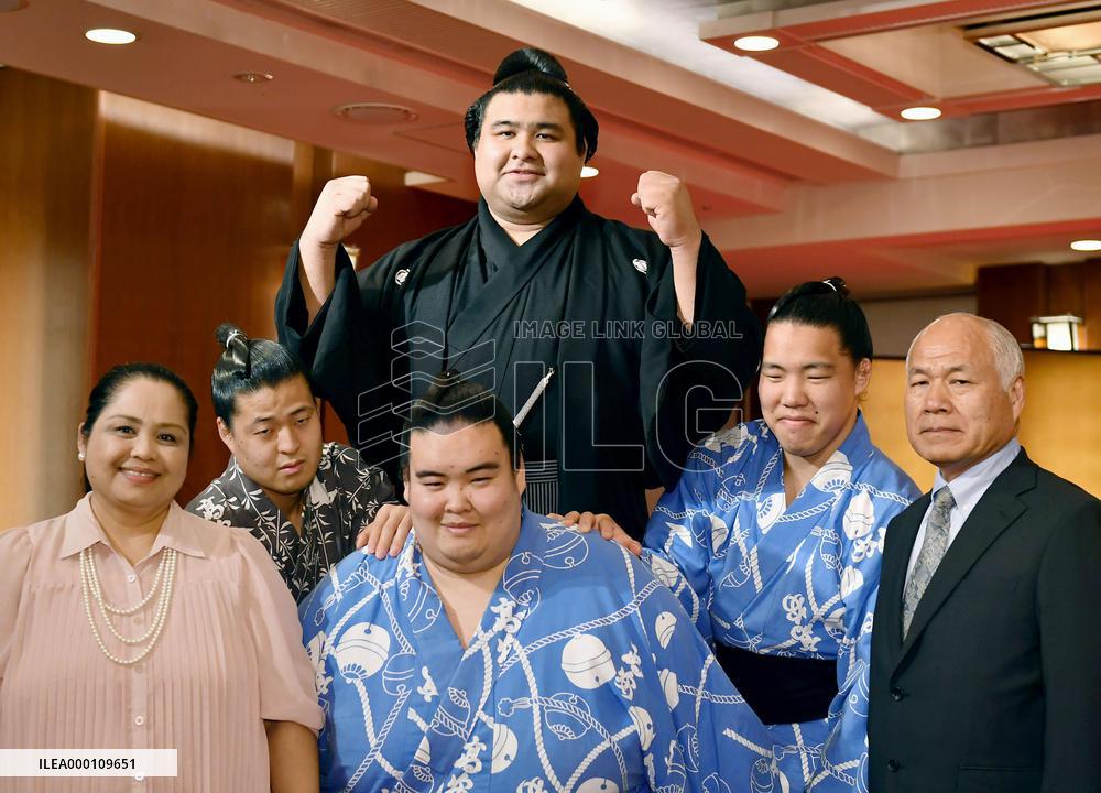 Sumo: Takayasu promoted to ozeki