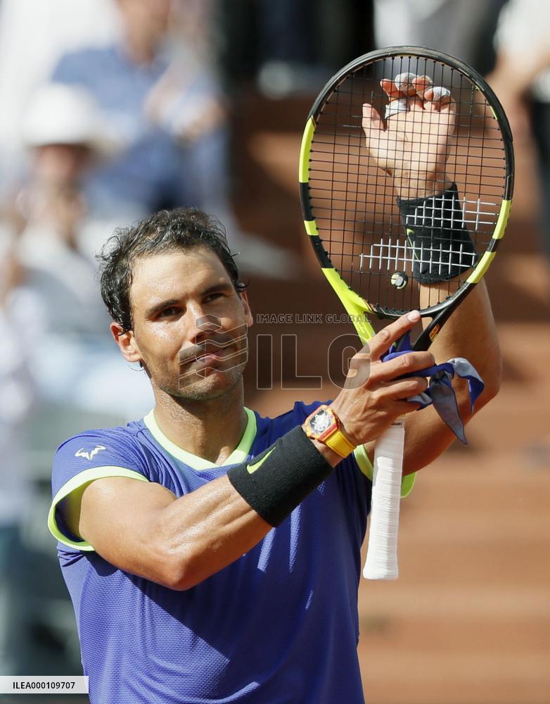 Tennis: Nadal powers into French Open 3rd round