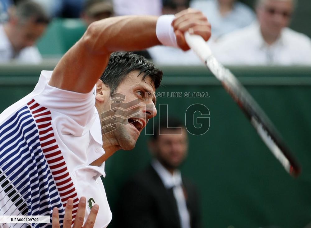 Tennis: Djokovic through to French Open 3rd round