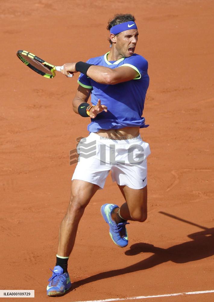 Tennis: Nadal powers into French Open 3rd round