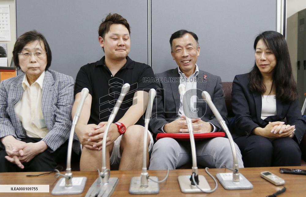 Sapporo becomes 1st major Japanese city to recognize LGBT couple