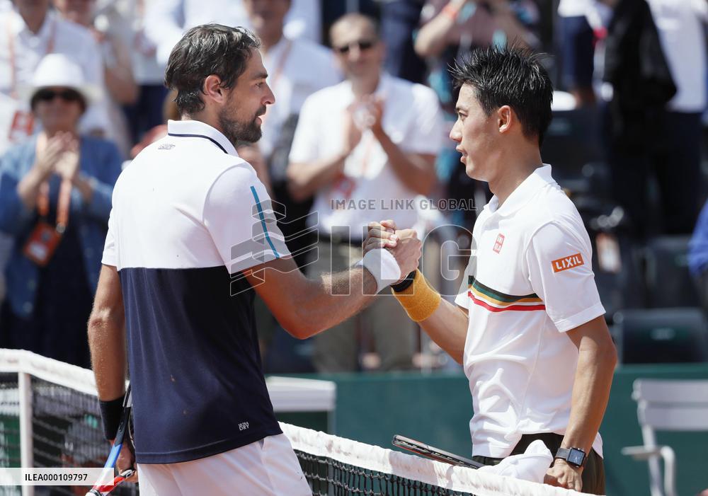 Tennis: Nishikori cruises into French Open 3rd round