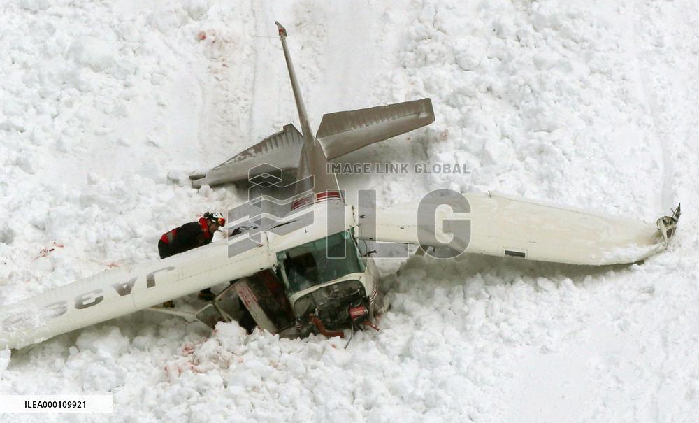 4 aboard found dead from wreckage of plane in Northern Japan Alps