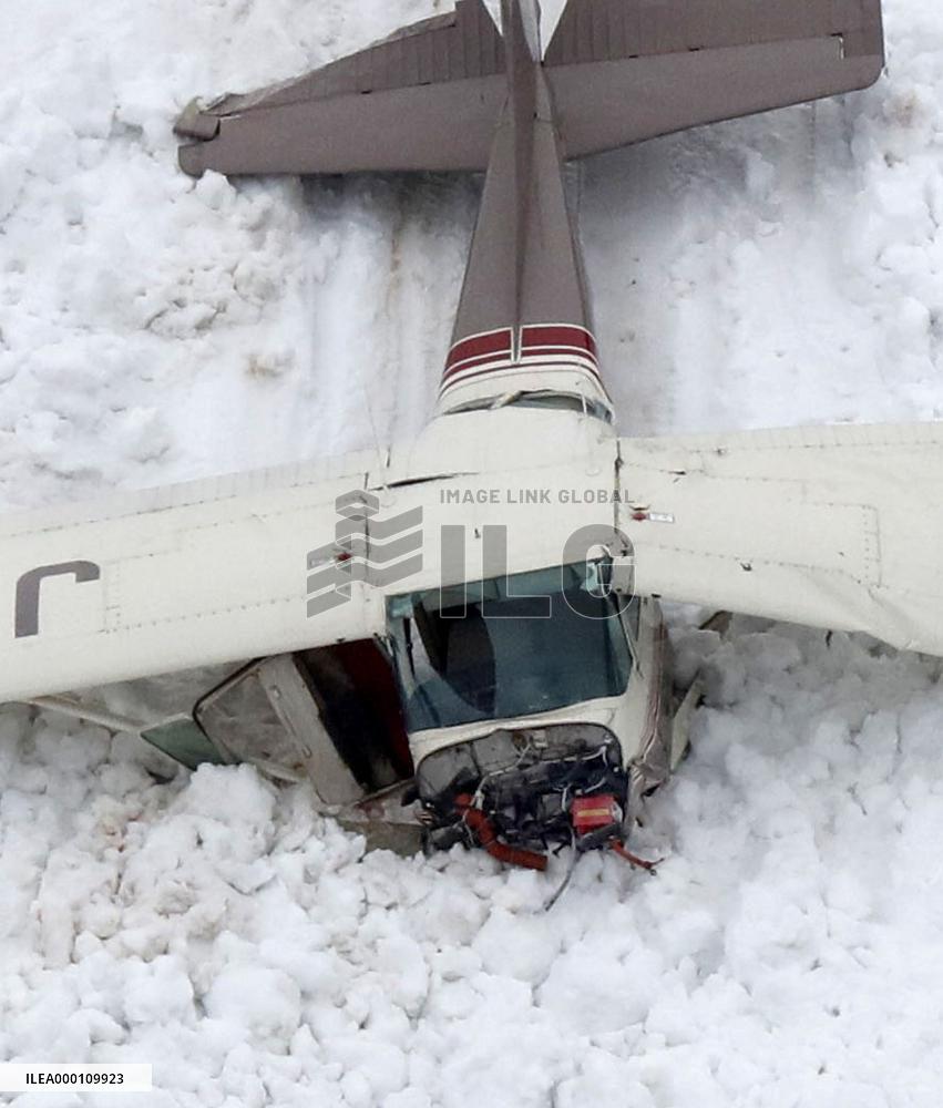 4 aboard found dead from wreckage of plane in Northern Japan Alps