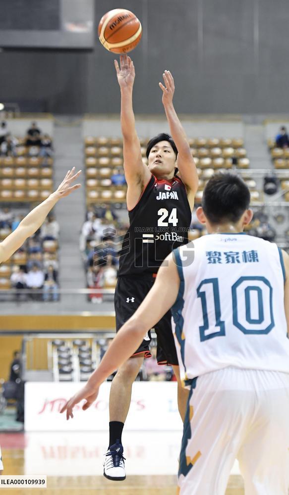 Japan manhandles Macau, locks in E. Asia c'ship semi slot