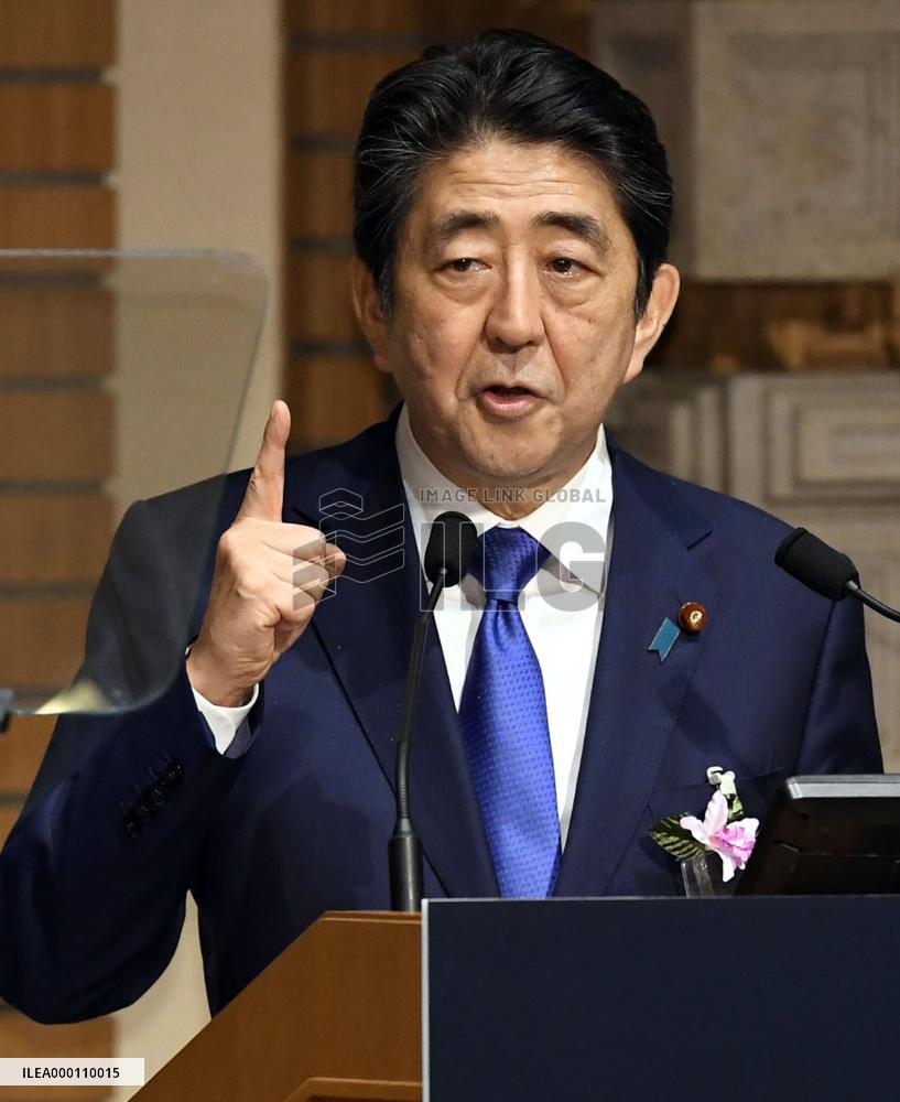 Abe offers conditional cooperation with China's Silk Road initiative