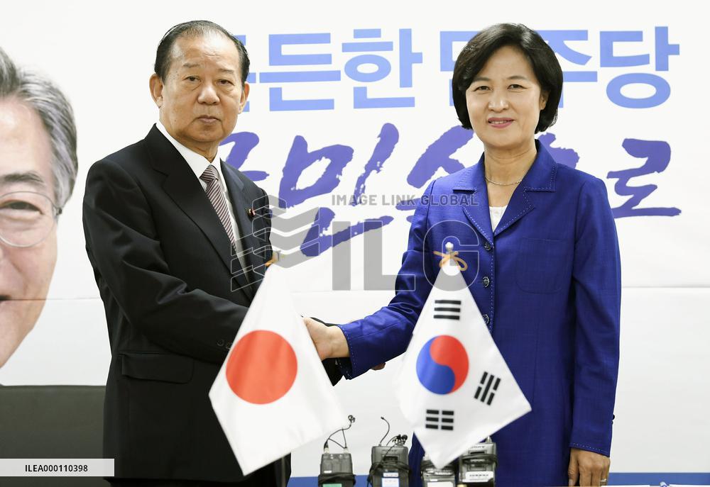 Japanese lawmaker Nikai meets with S. Korean ruling party leader
