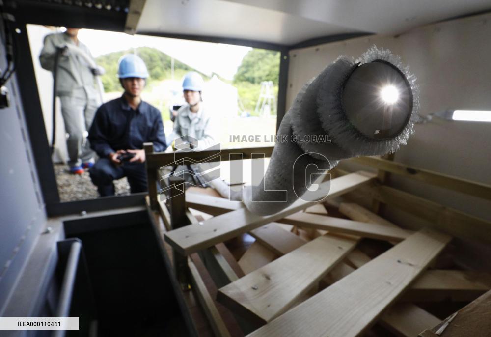 Snake-like robot expected to play rescue role