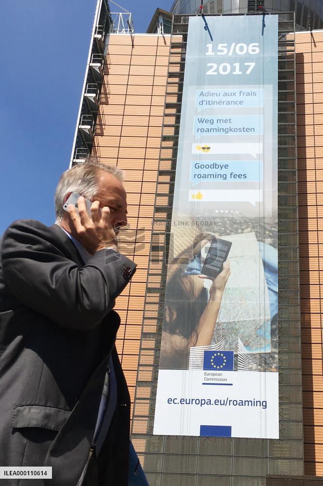 EU mobile roaming charges come to end