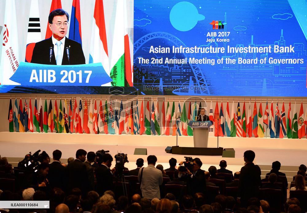 China-led investment bank holds annual meeting in S. Korea