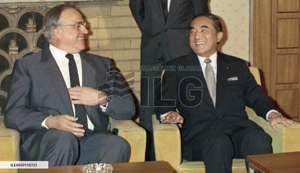 Ex-German Chancellor Helmut Kohl dies at 87