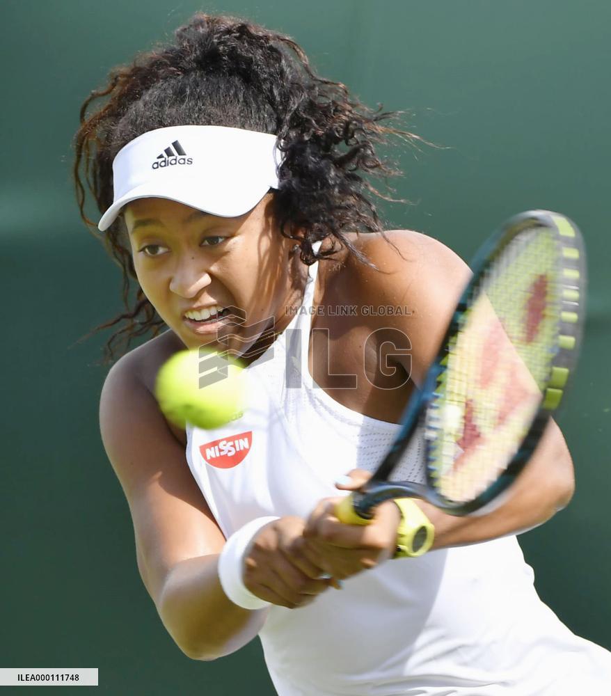Tennis: Japan's Osaka moves into Wimbledon 2nd round
