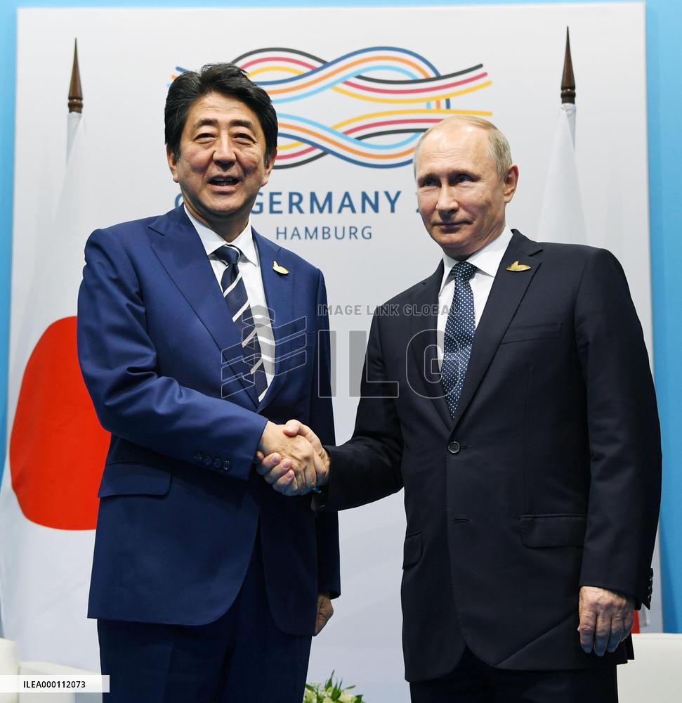 Abe, Putin to step up talks for joint activities on disputed isles