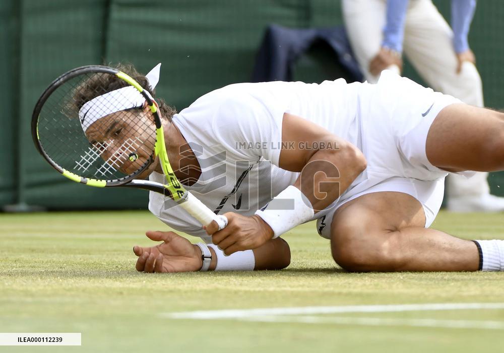 Tennis: Nadal upset by Muller in 5-set thriller