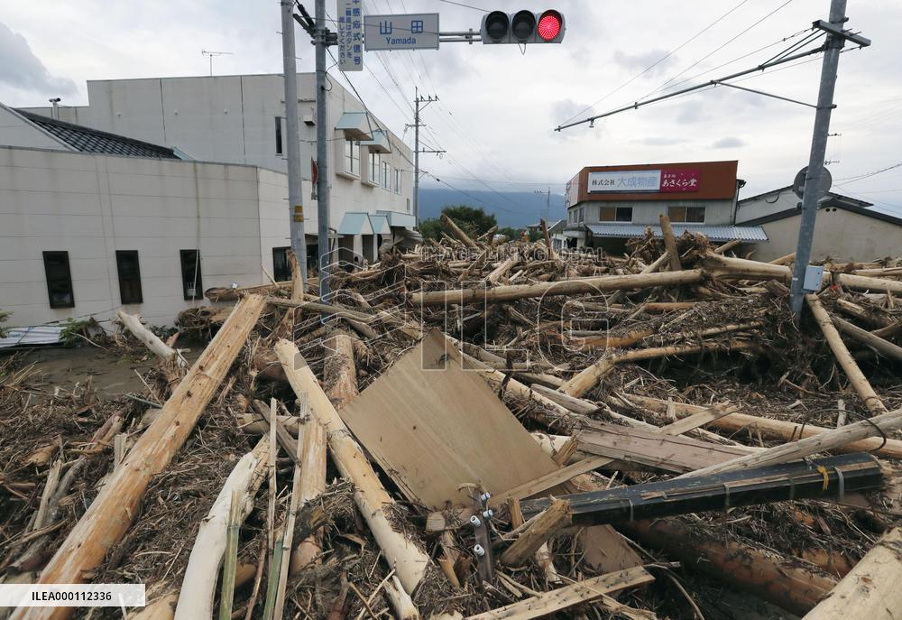 Rescue efforts continue in disaster-hit southwestern Japan