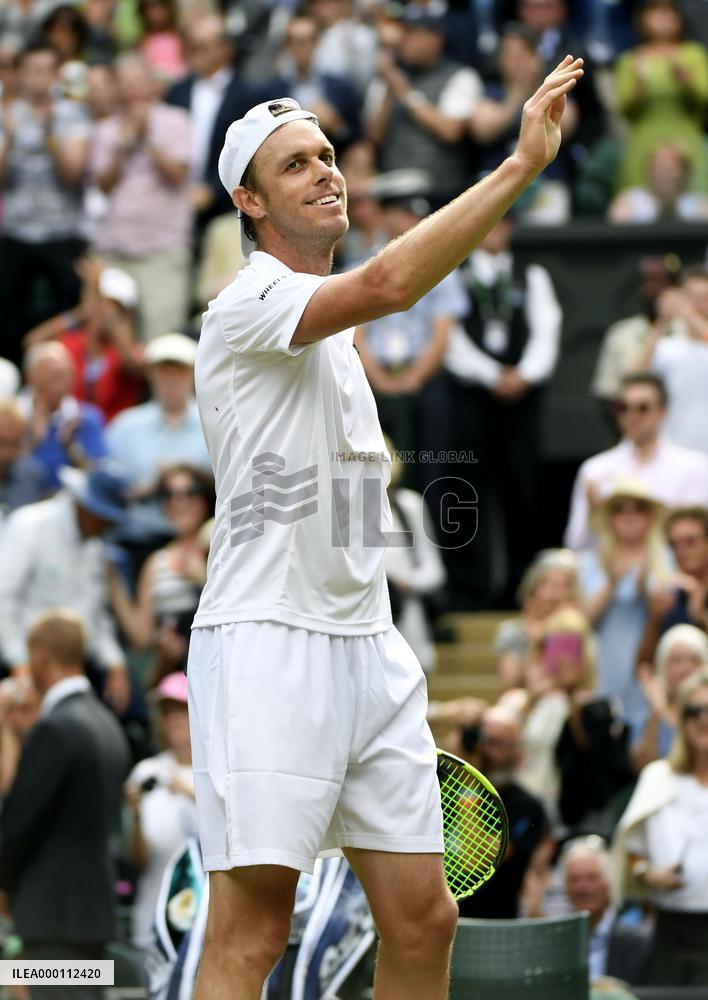 Tennis: Querrey upsets Murray to reach Wimbledon semis