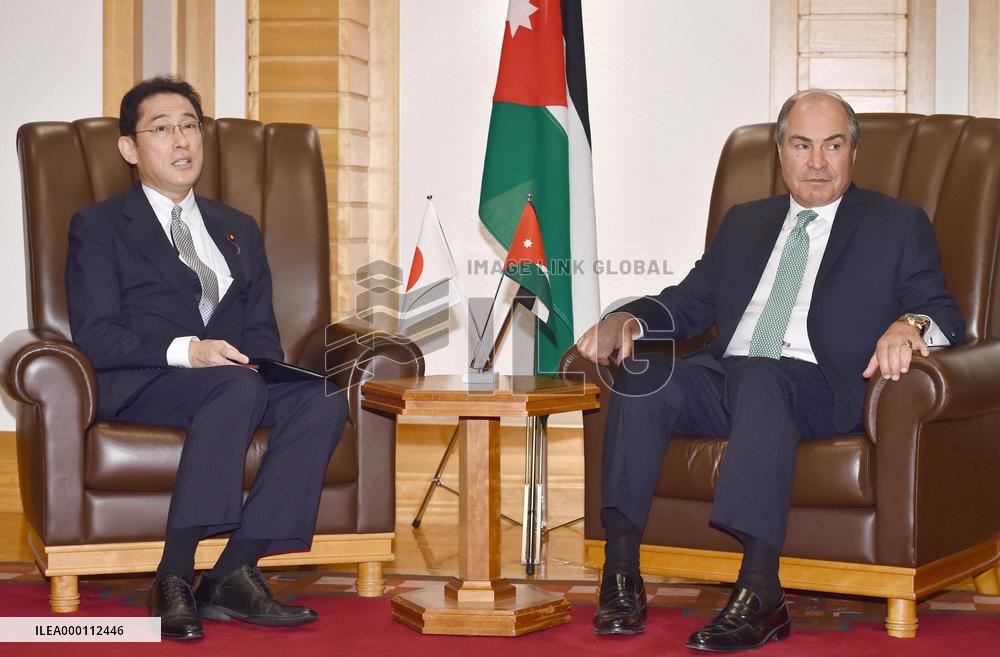 Japan Foreign Minister Kishida meets Jordan Prime Minister Mulki