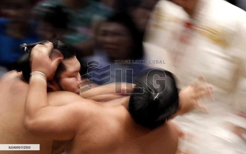 Scenes of sumo