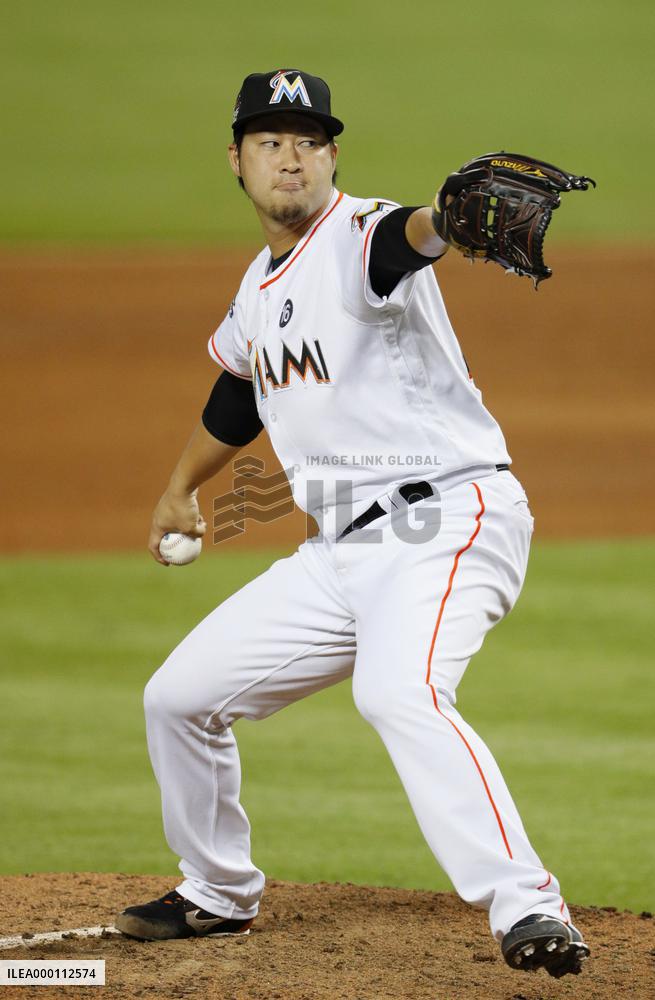 Marlins' Tazawa pitches scoreless inning of relief