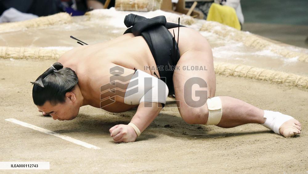 Scenes of sumo