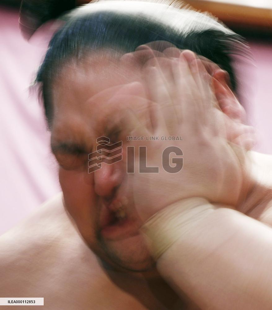Scenes of sumo