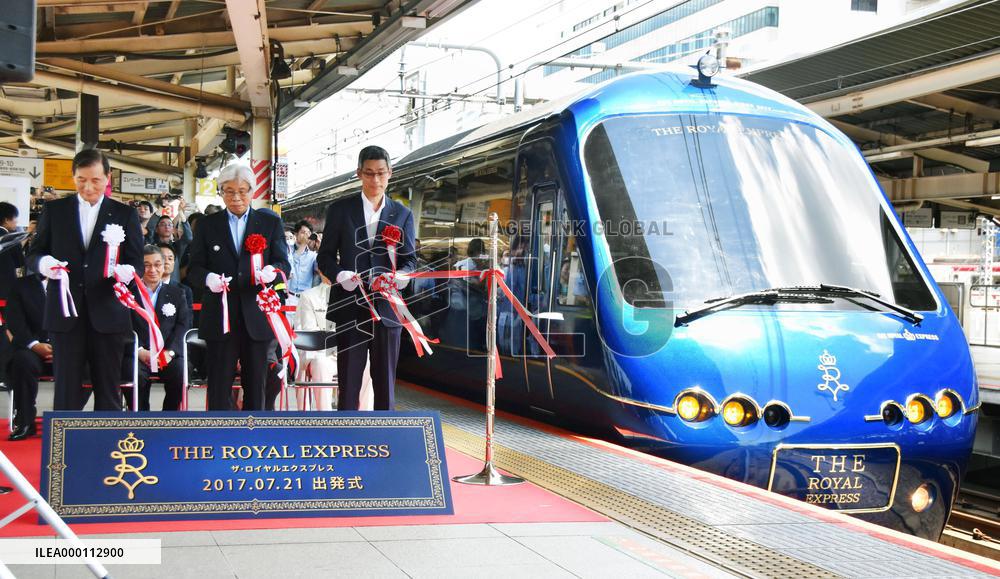 Luxury train debuts on Yokohama-Shimoda route along Izu coast