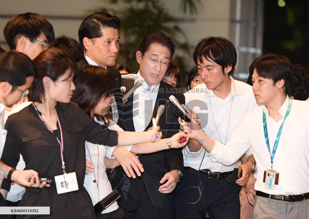 Abe stresses 3-way cooperation after N. Korea missile launch