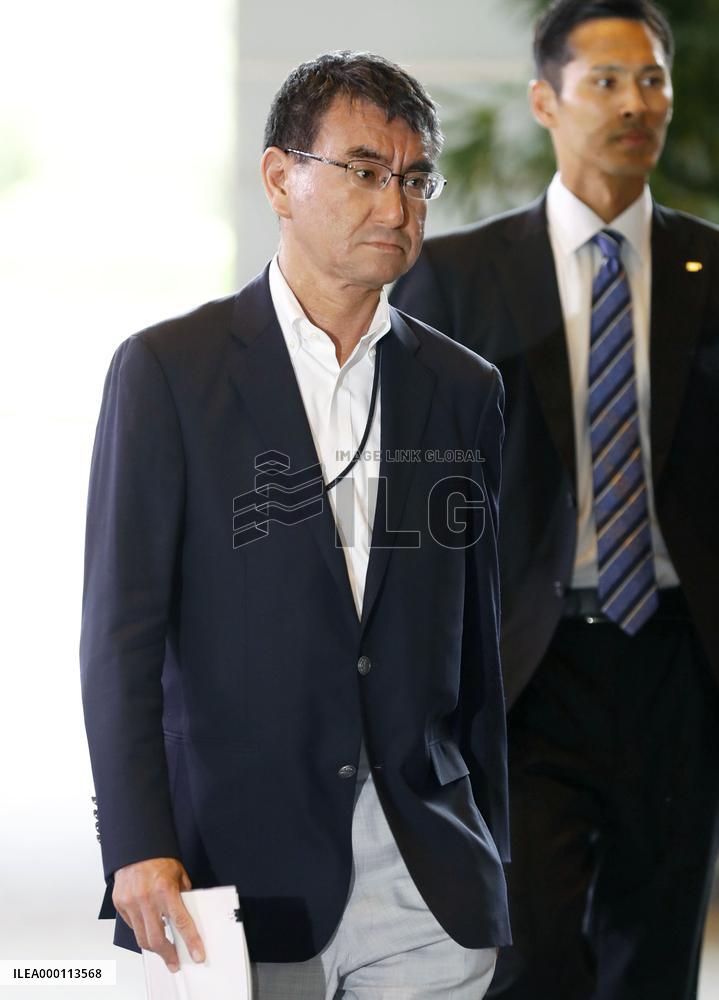 Cabinet reshuffle amid waning support for PM Abe