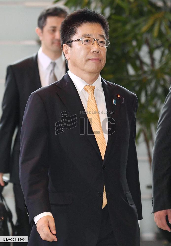 Cabinet reshuffle amid waning support for PM Abe