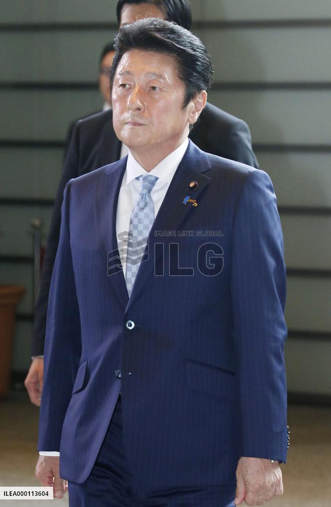 Cabinet reshuffle amid waning support for PM Abe