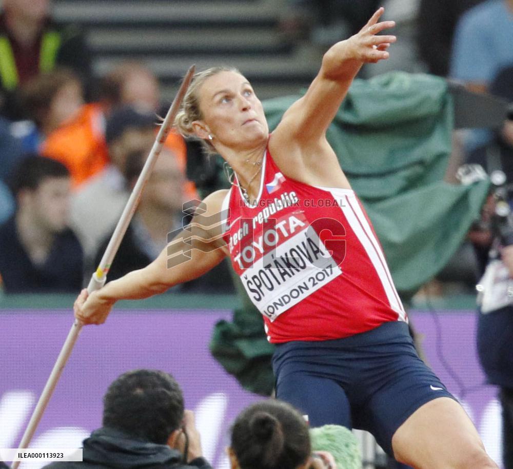 Athletics: Czech Spotakova reclaims javelin throw world title