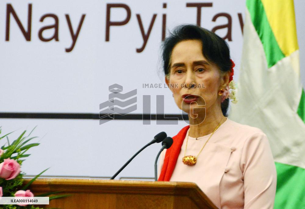 Myanmar's Suu Kyi calls for best path to democracy at forum