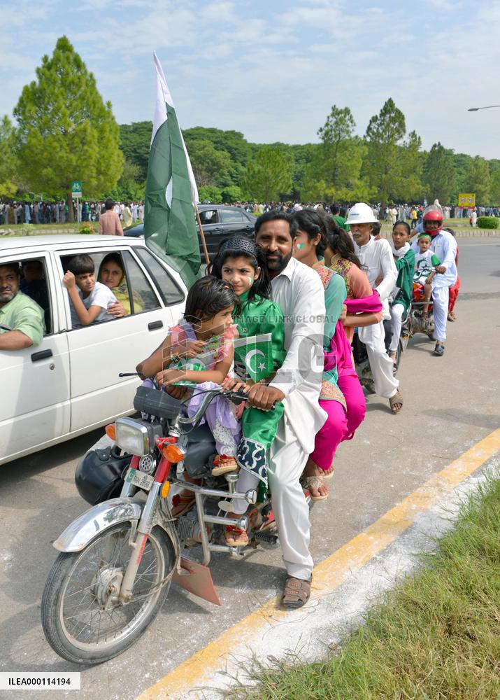 Pakistan marks 70th anniversary of independence