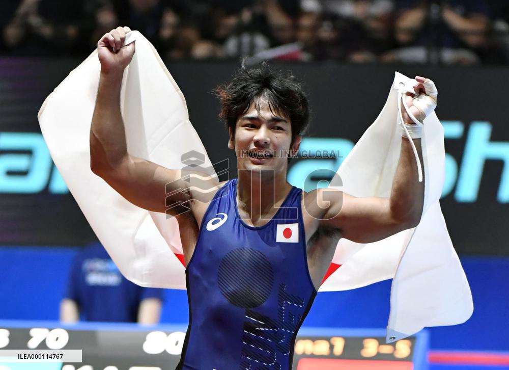 Wrestling: Fujinami takes bronze in men's 70-kg freestyle at worlds
