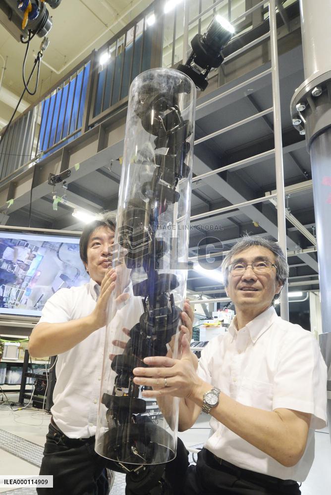 Snake-like robot developed to proceed winding pipes