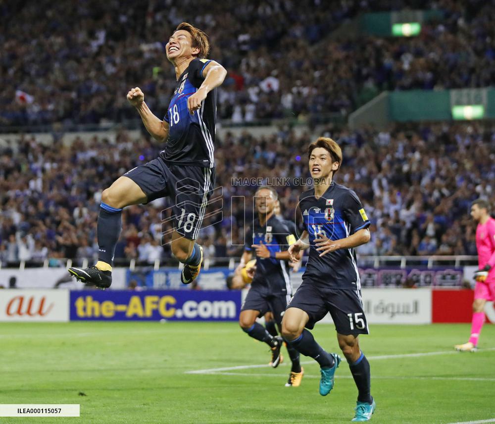 Soccer: Japan's Asano scores opener against Australia in World Cup qualifier