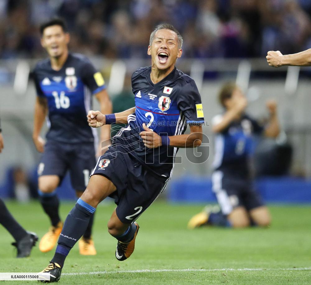 Soccer: Japan's Ideguchi scores goal against Australia in World Cup qualifier
