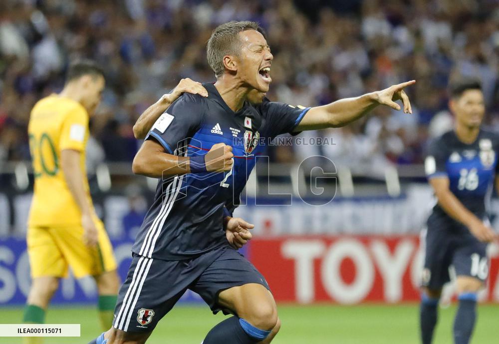 Soccer: Japan's Ideguchi scores goal against Australia in World Cup qualifier