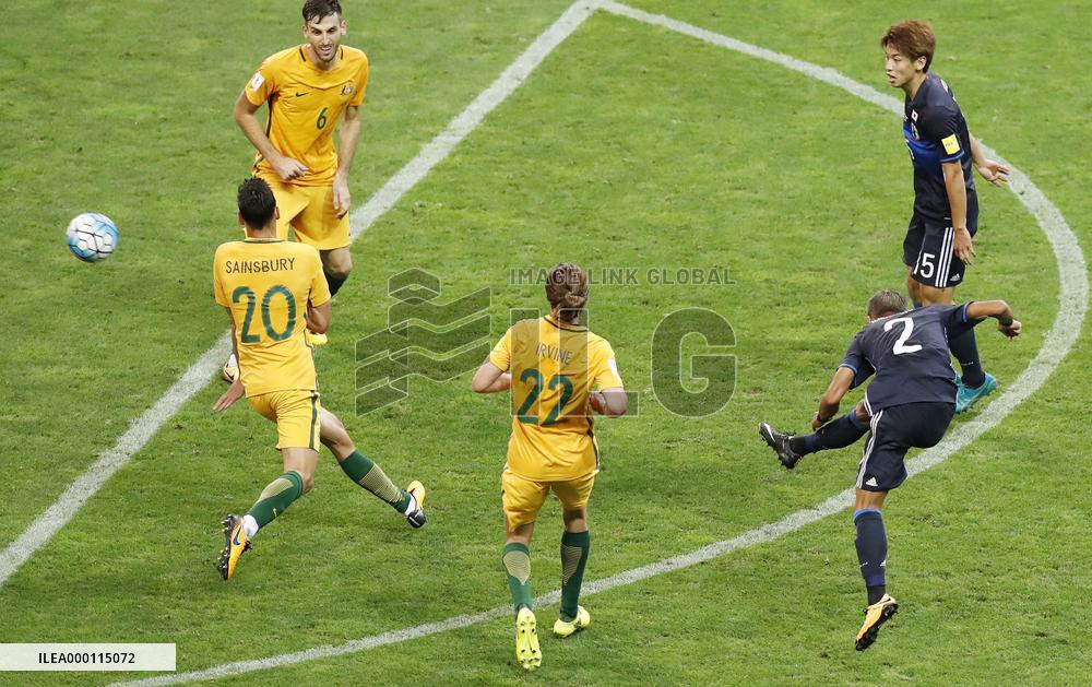 Soccer: Japan's Ideguchi scores goal against Australia in World Cup qualifier