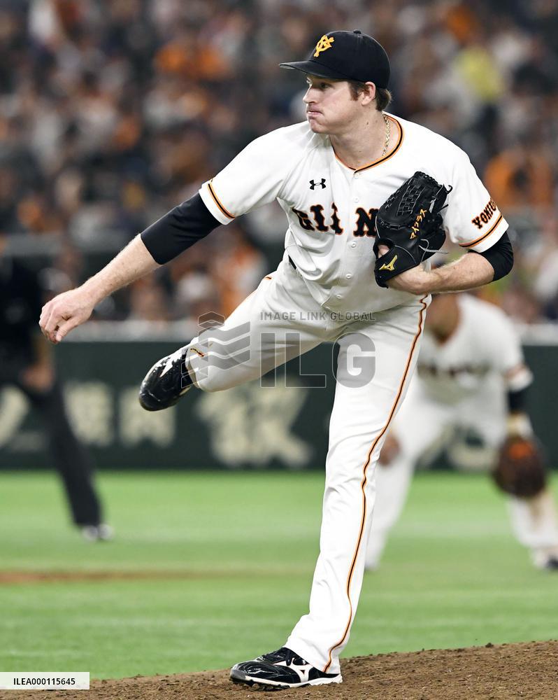 Baseball: Mikolas throws gem as Giants beat Swallows